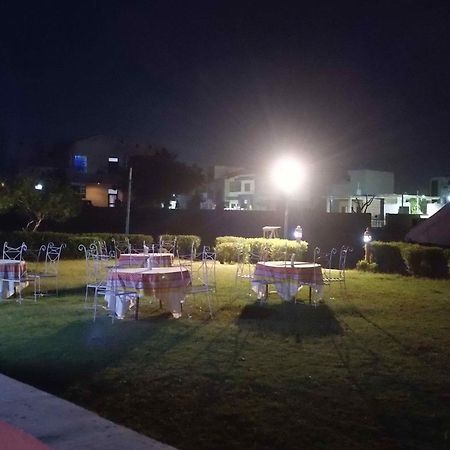 Swaraj Resorts Bharatpur Eksteriør billede