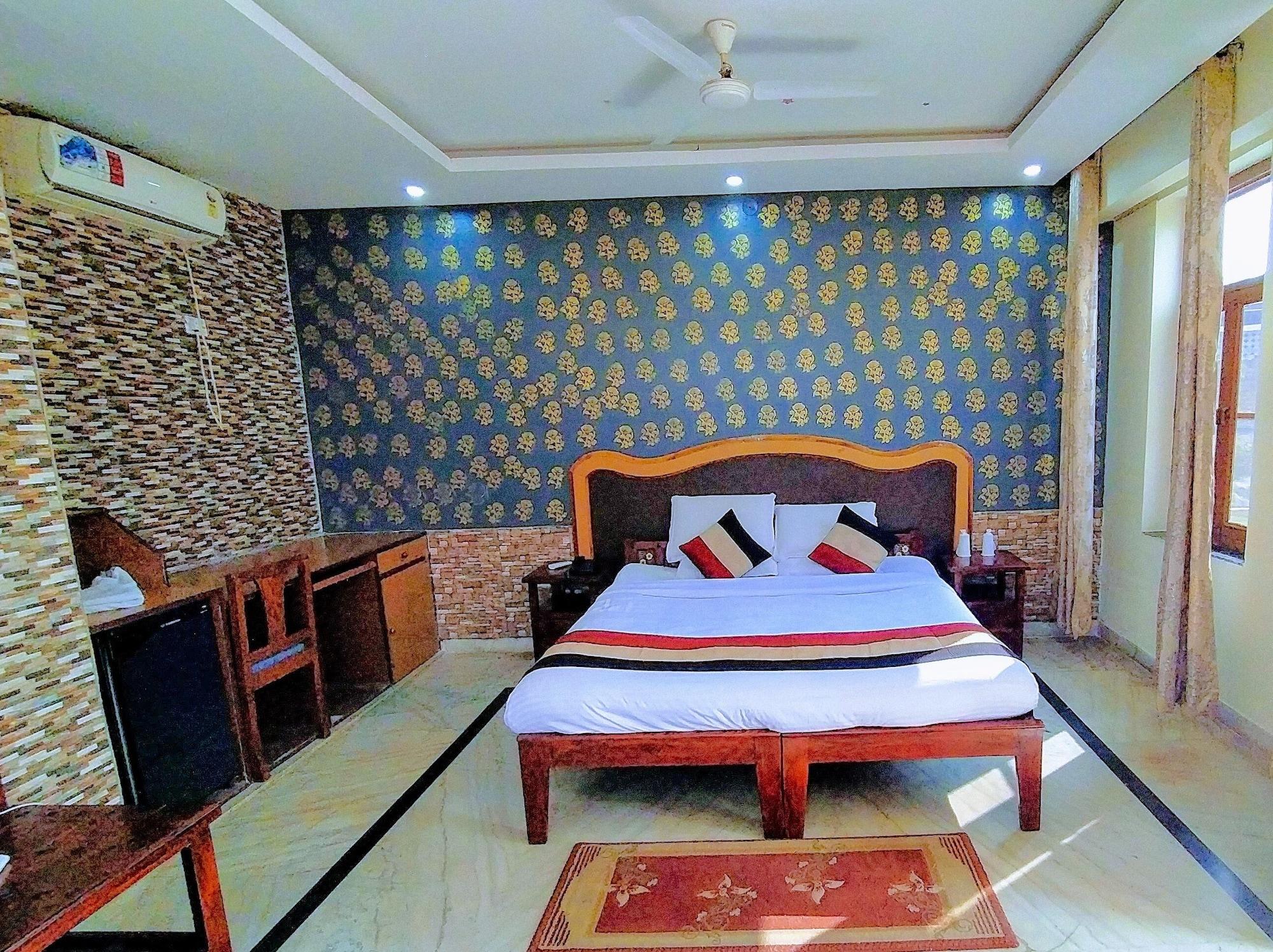 Swaraj Resorts Bharatpur Eksteriør billede