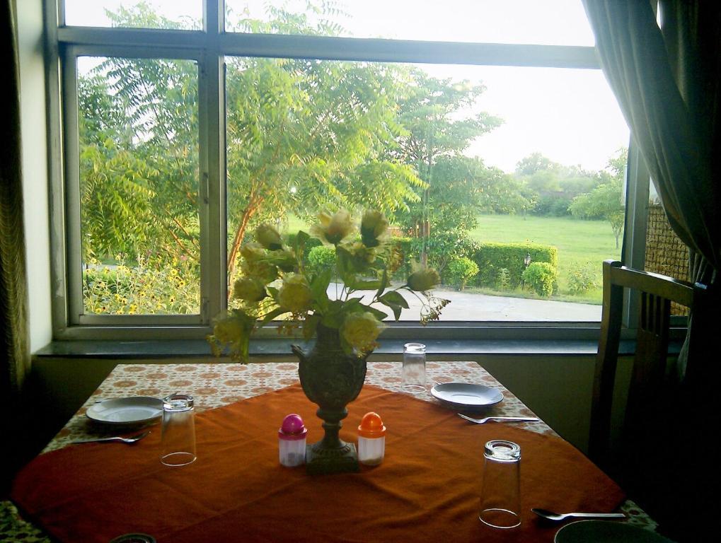 Swaraj Resorts Bharatpur Eksteriør billede