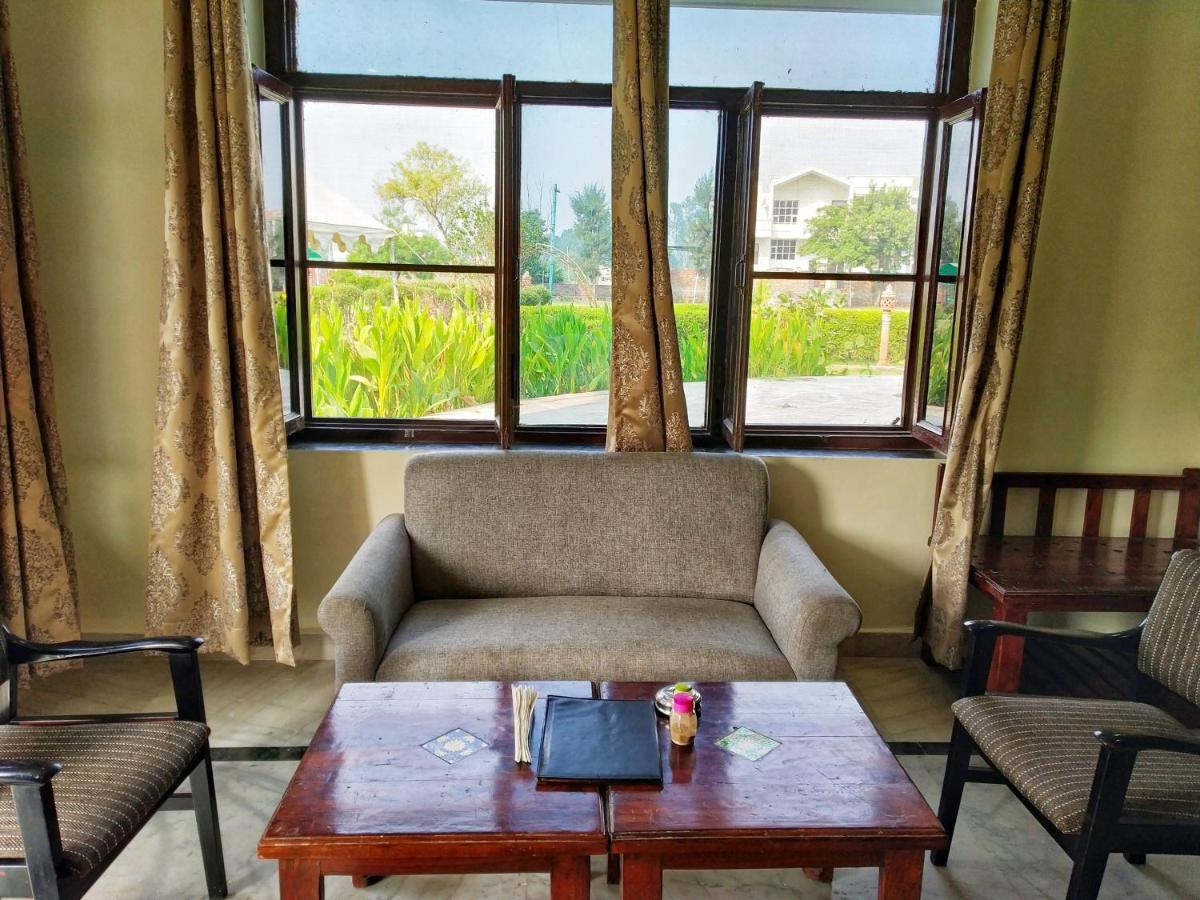 Swaraj Resorts Bharatpur Eksteriør billede