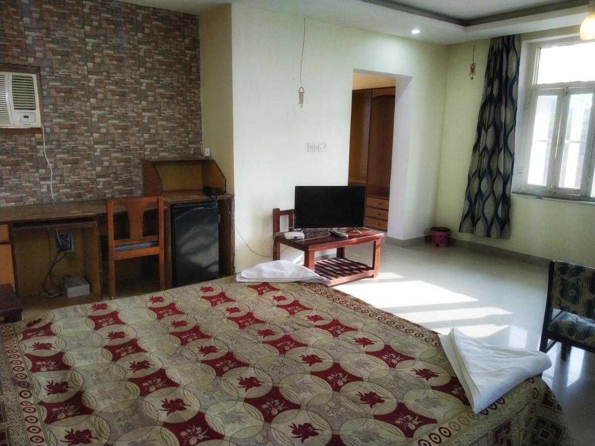 Swaraj Resorts Bharatpur Eksteriør billede