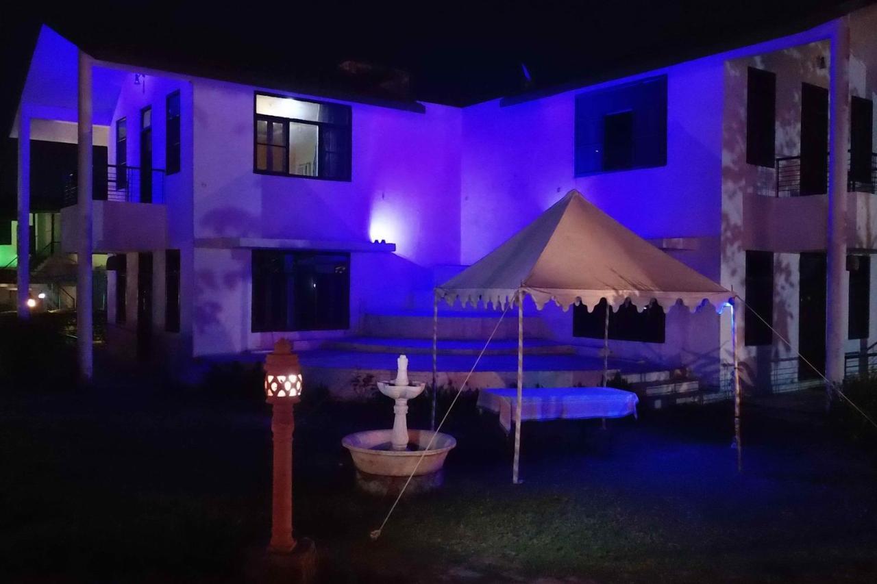 Swaraj Resorts Bharatpur Eksteriør billede