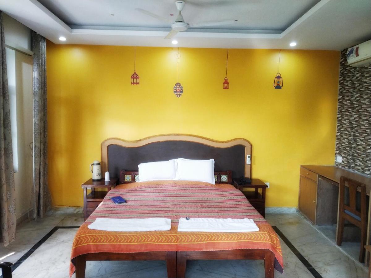 Swaraj Resorts Bharatpur Eksteriør billede