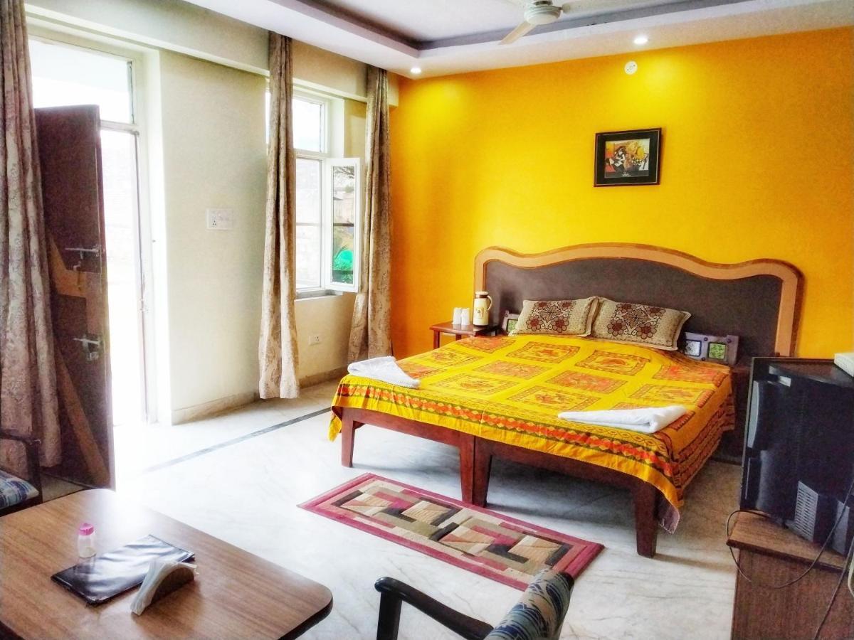 Swaraj Resorts Bharatpur Eksteriør billede