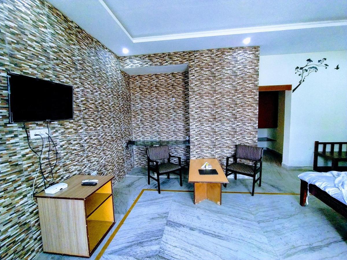 Swaraj Resorts Bharatpur Eksteriør billede