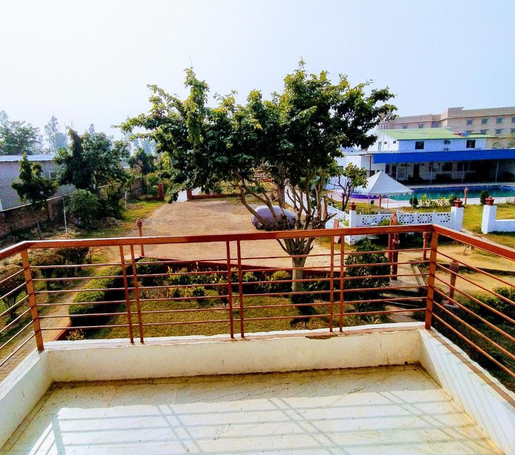 Swaraj Resorts Bharatpur Eksteriør billede
