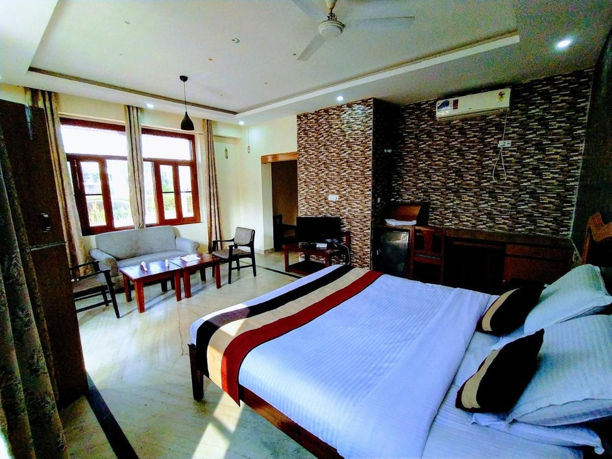Swaraj Resorts Bharatpur Eksteriør billede