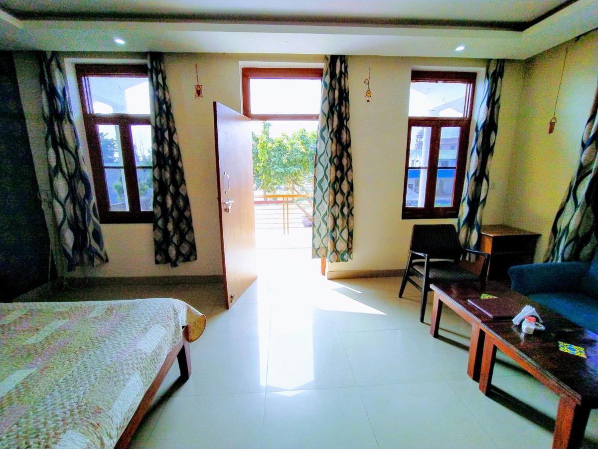 Swaraj Resorts Bharatpur Eksteriør billede